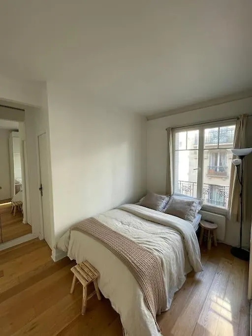 Louis' Haven Paris